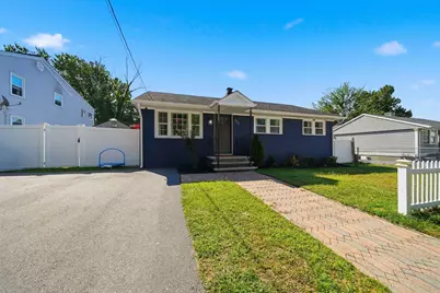 107 New York St, Lowell, MA 01854 - Photo 6