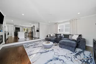 107 New York St, Lowell, MA 01854 - Photo 8