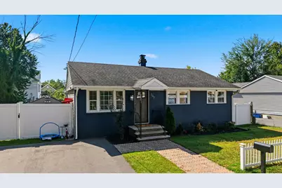 107 New York St, Lowell, MA 01854 - Photo 2
