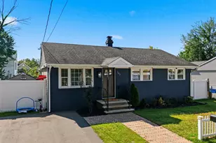 107 New York St, Lowell, MA 01854 - Photo 2