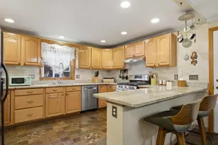 7 Gambier St, Newton, MA 02466 - Photo 12
