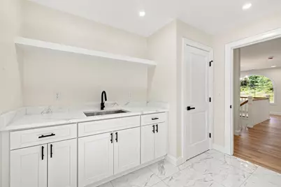 2 Berthold St, Saugus, MA 01906 - Photo 20