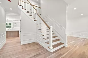 2 Berthold St, Saugus, MA 01906 - Photo 16