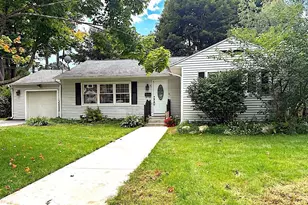 40 Atherton, Nashua, NH 03064 - Photo 1