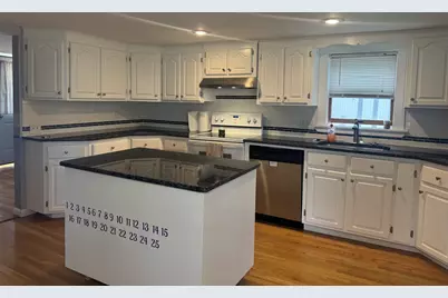 28 Bedford Road, Woburn, MA 01801 - Photo 4