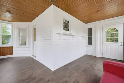 13 Campbell Ave, Leominster, MA 01453 - Photo 4