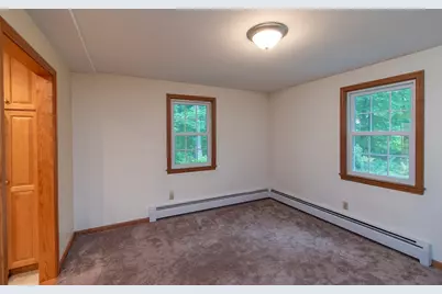 16 Crabapple Ln, Chelmsford, MA 01824 - Photo 6