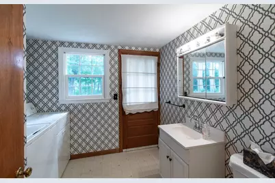 16 Crabapple Ln, Chelmsford, MA 01824 - Photo 12