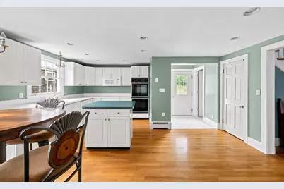 117 Spring St, Hull, MA 02045 - Photo 10