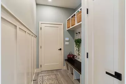 32 Lantern Ln, Wellesley, MA 02481 - Photo 14