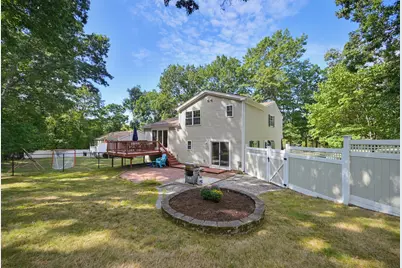 21 Stagecoach Dr, Ashland, MA 01721 - Photo 4