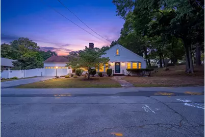 163 Oakside Ave, Methuen, MA 01844 - Photo 1