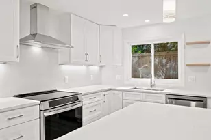 8 Wilmington Rd, Burlington, MA 01803 - Photo 6