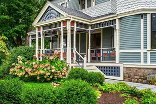 44 Putnam St, Newton, MA 02465 - Photo 2