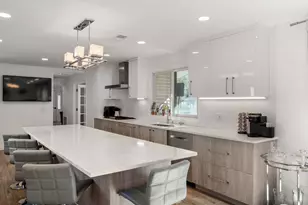 581 California, Newton, MA 02460 - Photo 2