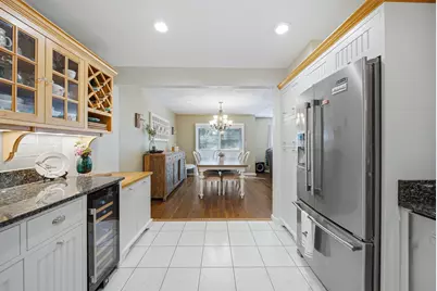 16 Country Club Rd #16, Peabody, MA 01960 - Photo 2