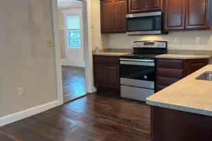 29 Andrew St, Salem, MA 01970 - Photo 4