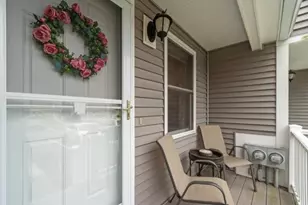 30 Sycamore Dr, Leominster, MA 01453 - Photo 2