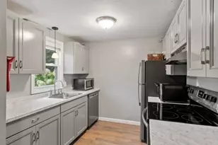 30 Sycamore Dr, Leominster, MA 01453 - Photo 4