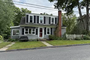 16 Charlton St, Sturbridge, MA 01566 - Photo 1