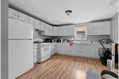 19 Hiawatha Rd, Boston, MA 02126 - Photo 6