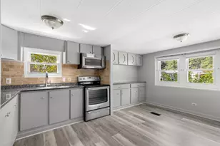 71 Maplewood Dr, Halifax, MA 02338 - Photo 4