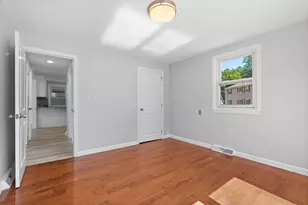 2 Ash St, Amesbury, MA 01913 - Photo 14