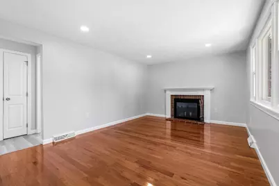 2 Ash St, Amesbury, MA 01913 - Photo 12