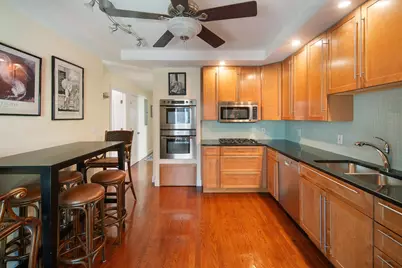 257 E St #2, Boston, MA 02127 - Photo 4
