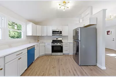 243 Shady Brook Ln, Springfield, MA 01118 - Photo 16