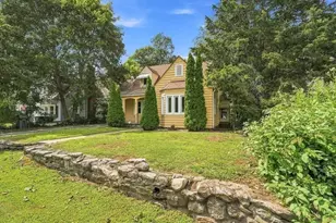 24 Litchfield Ave, Southbridge, MA 01550 - Photo 2