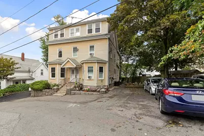 9 Knowlton Sq, Gloucester, MA 01930 - Photo 2