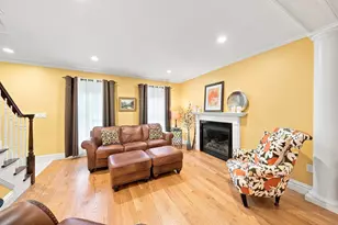 5 Dell Ave, Wakefield, MA 01880 - Photo 8