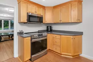 22 Abbott Rd, Waltham, MA 02452 - Photo 10