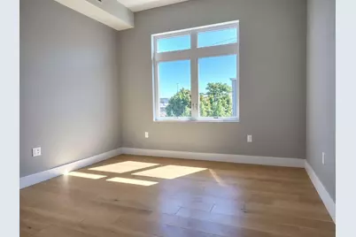 60 Cross St E #211, Somerville, MA 02145 - Photo 6