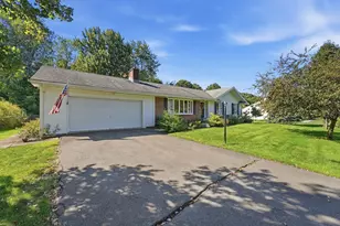 19 Old Barn Rd, West Springfield, MA 01089 - Photo 1