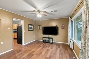 20 Hillside Dr, Northbridge, MA 01588 - Photo 2