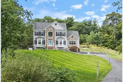 4 Darrens Way, Methuen, MA 01844 - Photo 1