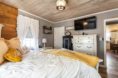 71 Sycamore St, Swansea, MA 02777 - Photo 16