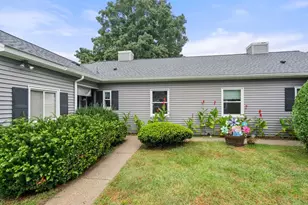 54 Horseshoe Dr, Chicopee, MA 01022 - Photo 24