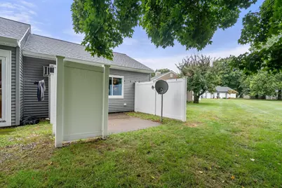 54 Horseshoe Dr #54, Chicopee, MA 01022 - Photo 18