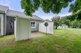 54 Horseshoe Dr, Chicopee, MA 01022 - Photo 18