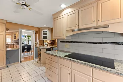 48 Locksley Rd, Lynnfield, MA 01940 - Photo 14