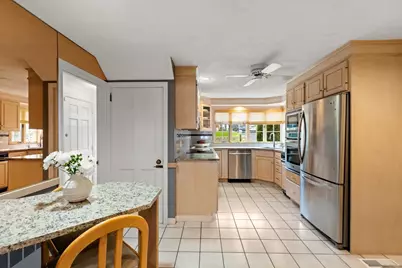 48 Locksley Rd, Lynnfield, MA 01940 - Photo 12