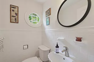 28 Drury Ln, Worcester, MA 01609 - Photo 18