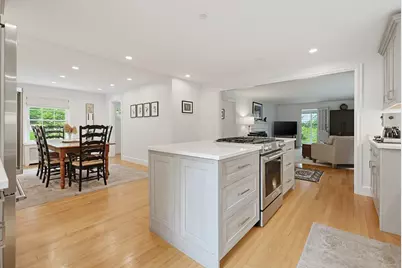 28 Drury Ln, Worcester, MA 01609 - Photo 8