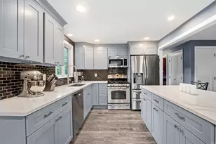 23 Cranberry Cir, Carver, MA 02330 - Photo 6