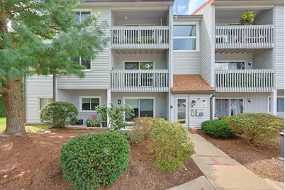805 Franklin Crossing Road #5, Franklin, MA 02038 - Photo 1