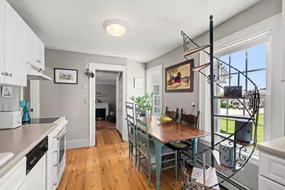376 Main St #4, Amesbury, MA 01913 - Photo 12