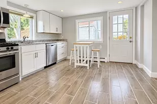 298 Onset Ave, Wareham, MA 02558 - Photo 4